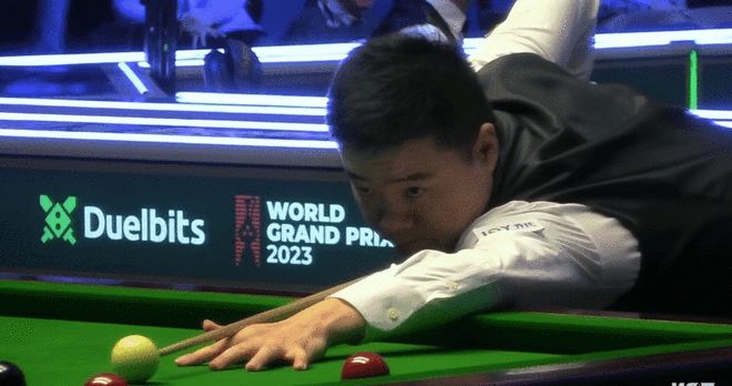 她的出现让 她的出现让